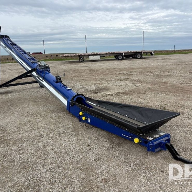 2025 USC FL75140C10UC Field Loader Conveyor (NP6104)