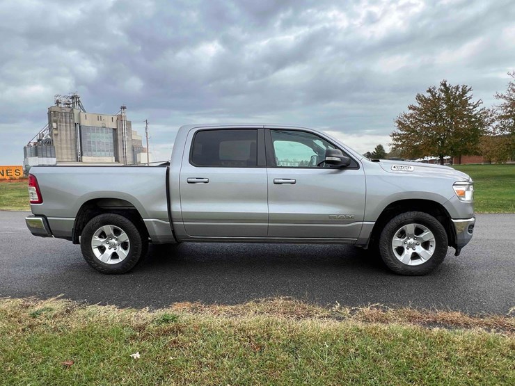 2021-ram-1500-big-horn-image-5