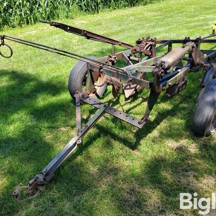 JOHN DEERE 55