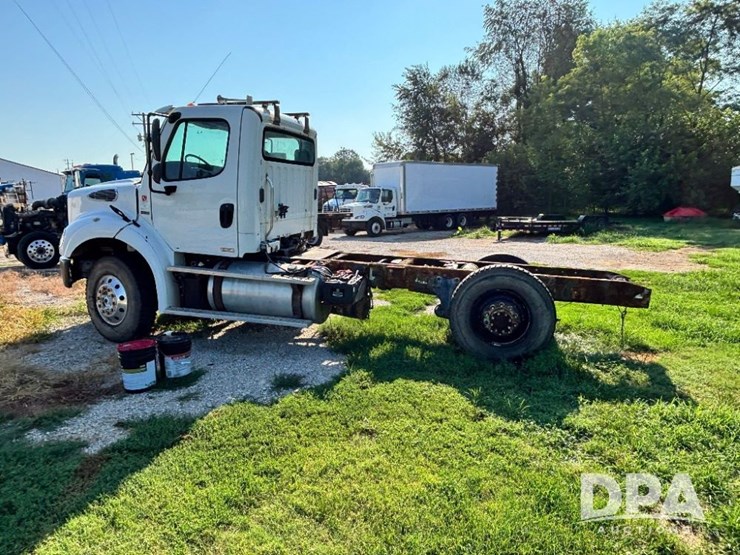 2011-freightliner-truck-(gp11247,-unit-115385)-image-10
