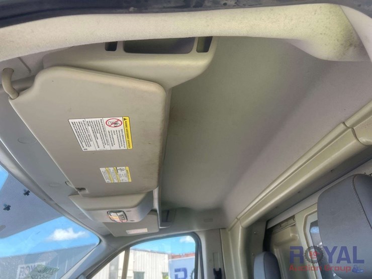 2016-ford-e350-image-16
