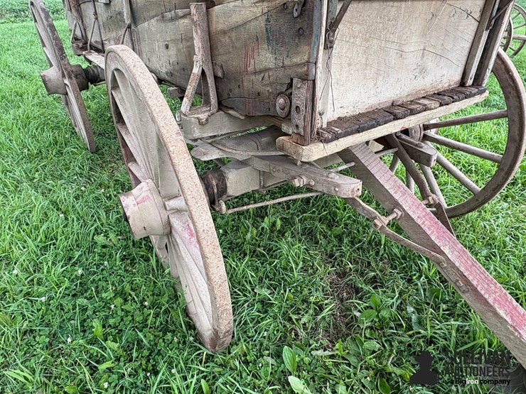 mccormick-deering-triple-box-endgate-seeder-image-11