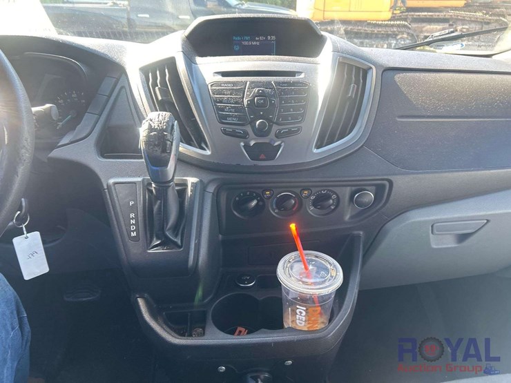 2015-ford-transit-image-10