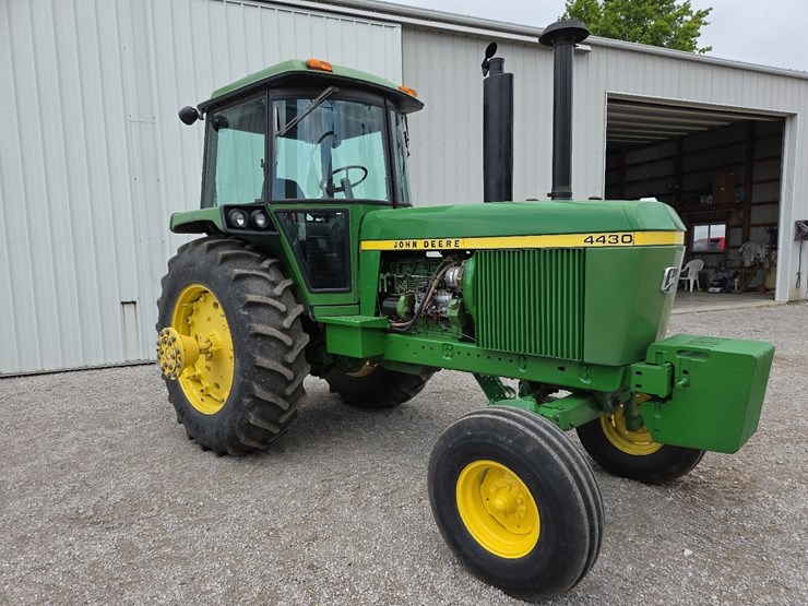 john-deere-4430-image-36