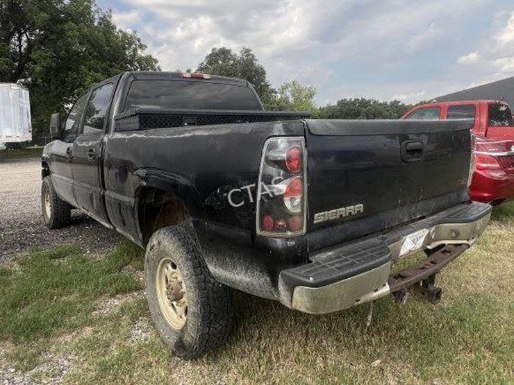 2002-chevrolet-2500-image-8