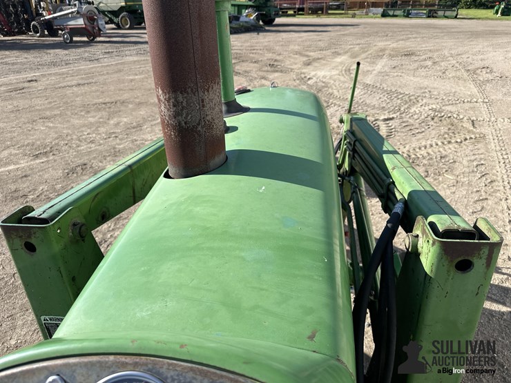john-deere-3010-image-17