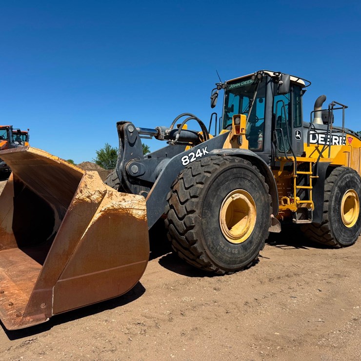 2013 DEERE 824K
