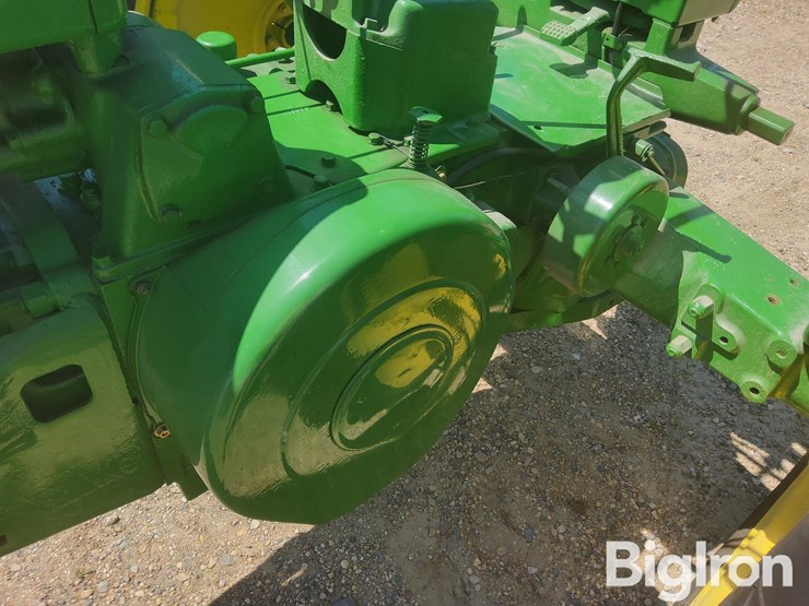 1951-john-deere-b-image-17
