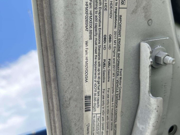 2017-ford-f450-image-11