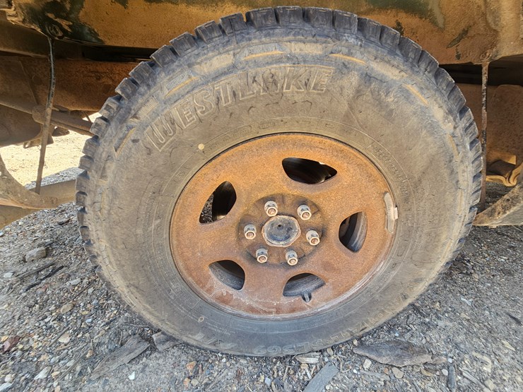 2004-chevrolet-silverado-image-53