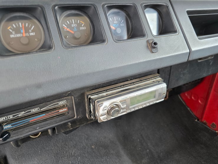 1994-jeep-wrangler-image-60