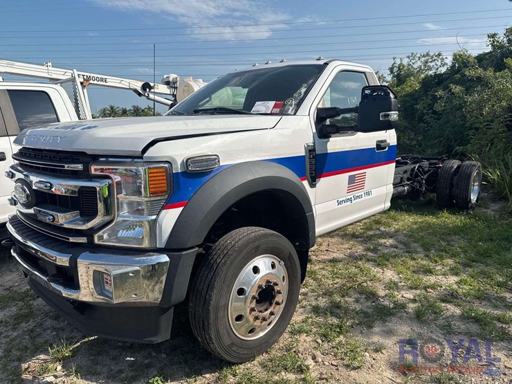 2022-ford-f550-image-1