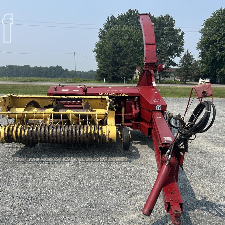 NEW HOLLAND 900