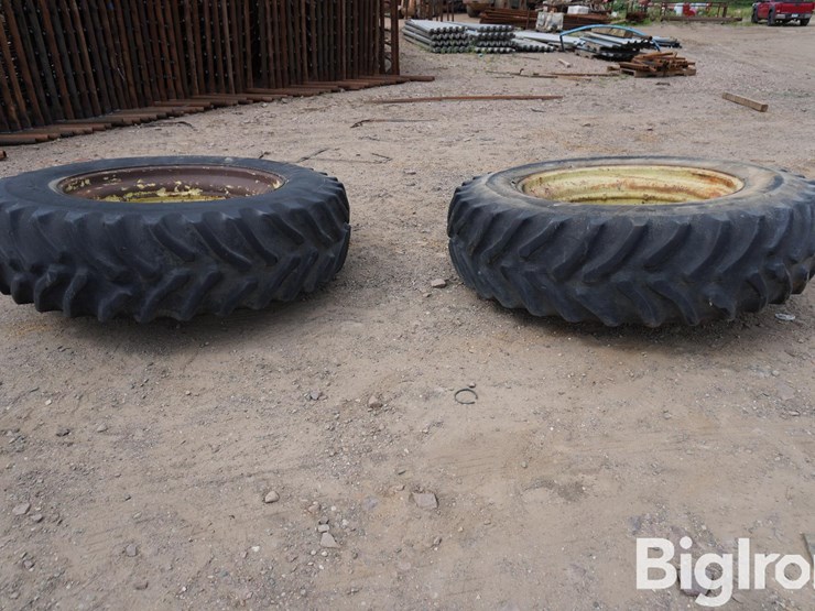 18.4-42-w-38"-jd-centers-tires-image-7