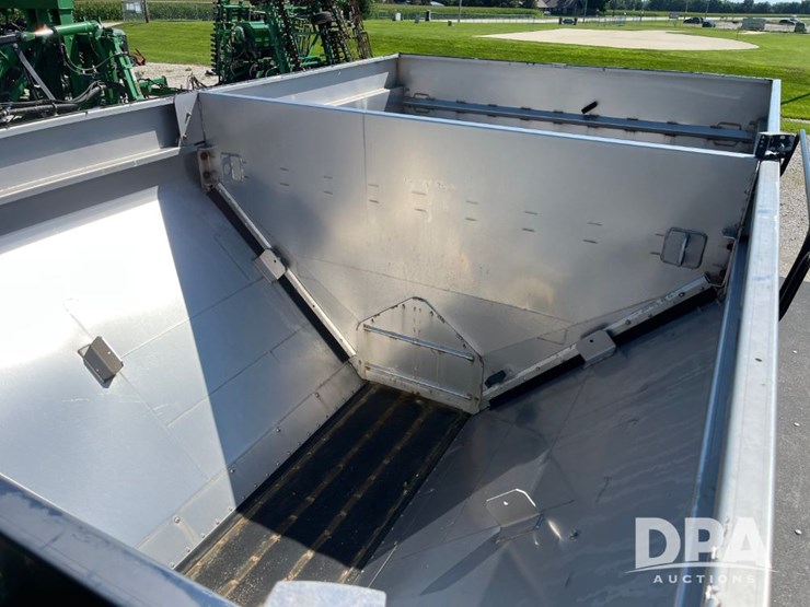 2019-john-deere-f4365-image-72