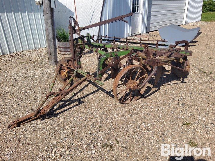john-deere-5-image-1