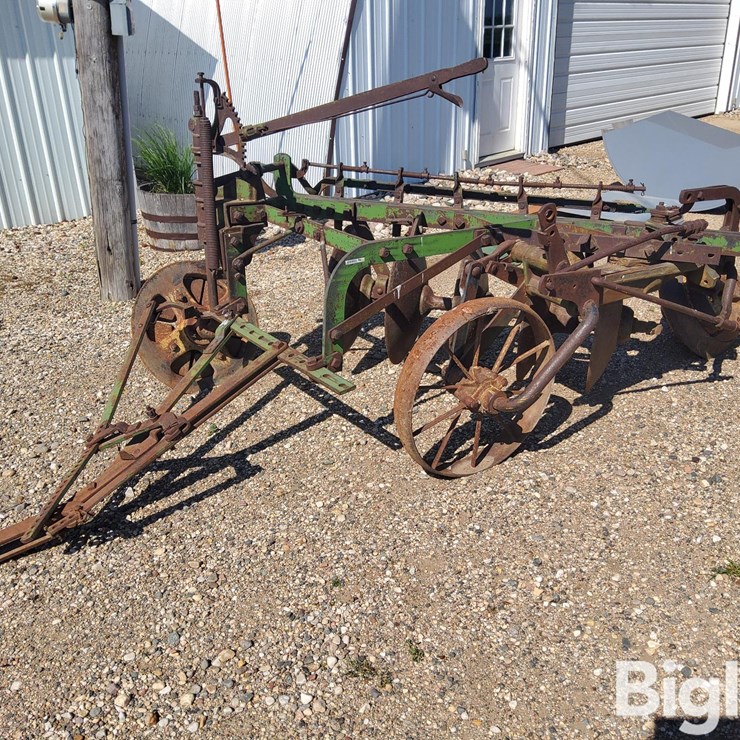 JOHN DEERE 5