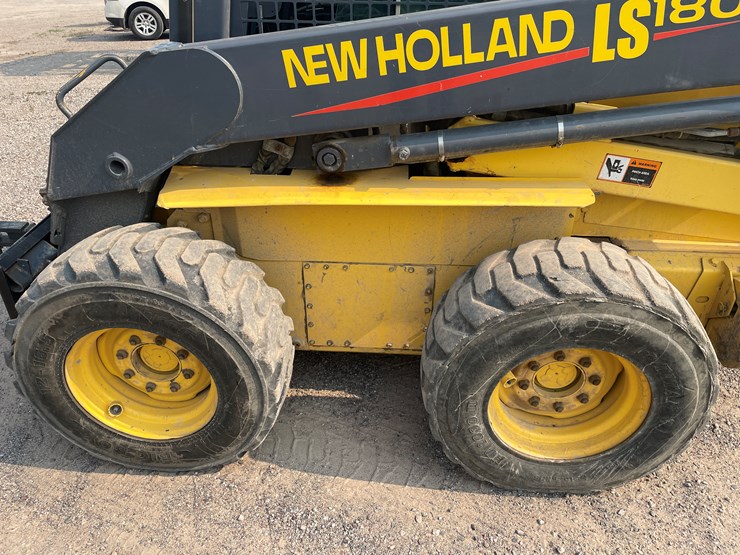 new-holland-ls180-image-6