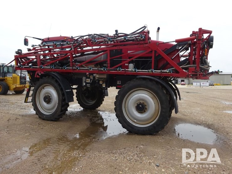 2011-case-ih-patriot-4420-image-33