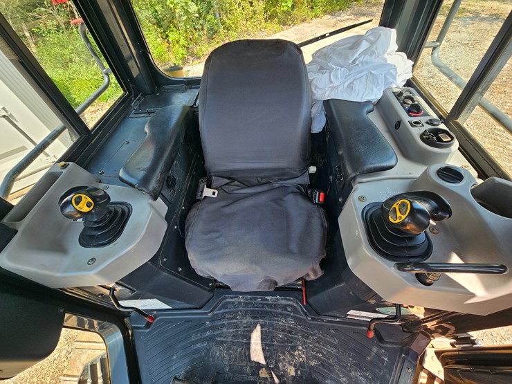 2018-komatsu-d37px-23-image-76