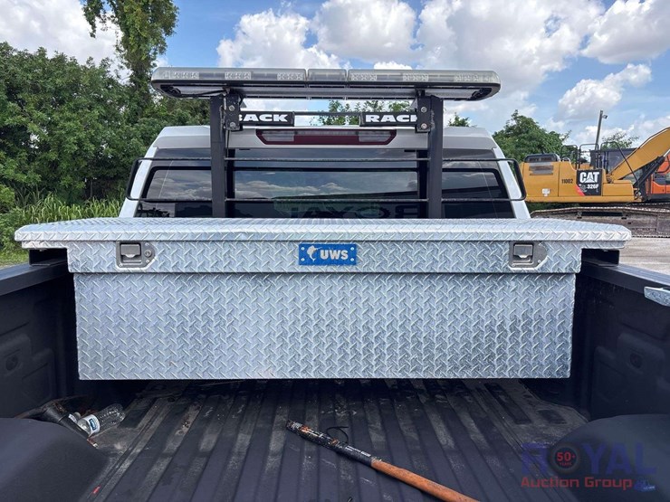 2019-chevrolet-silverado-1500-image-25