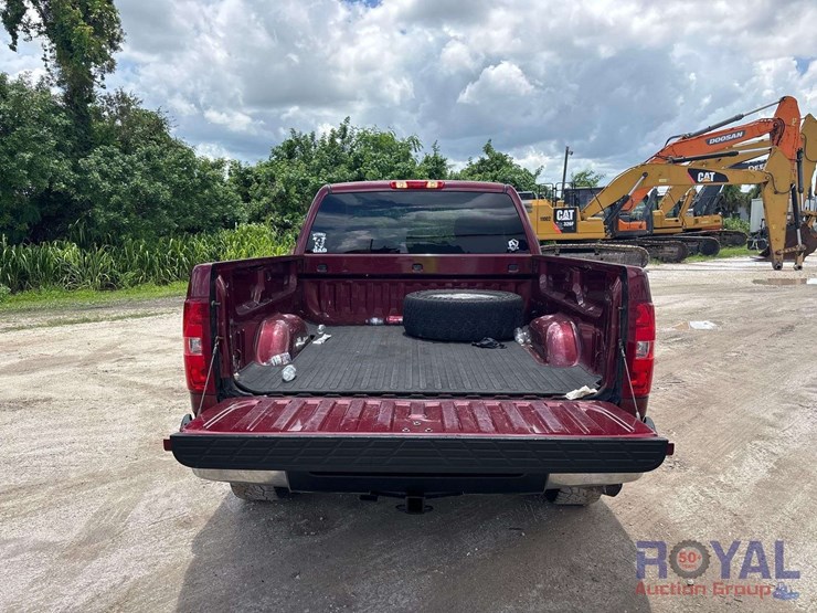 2013-chevrolet-silverado-1500-image-18