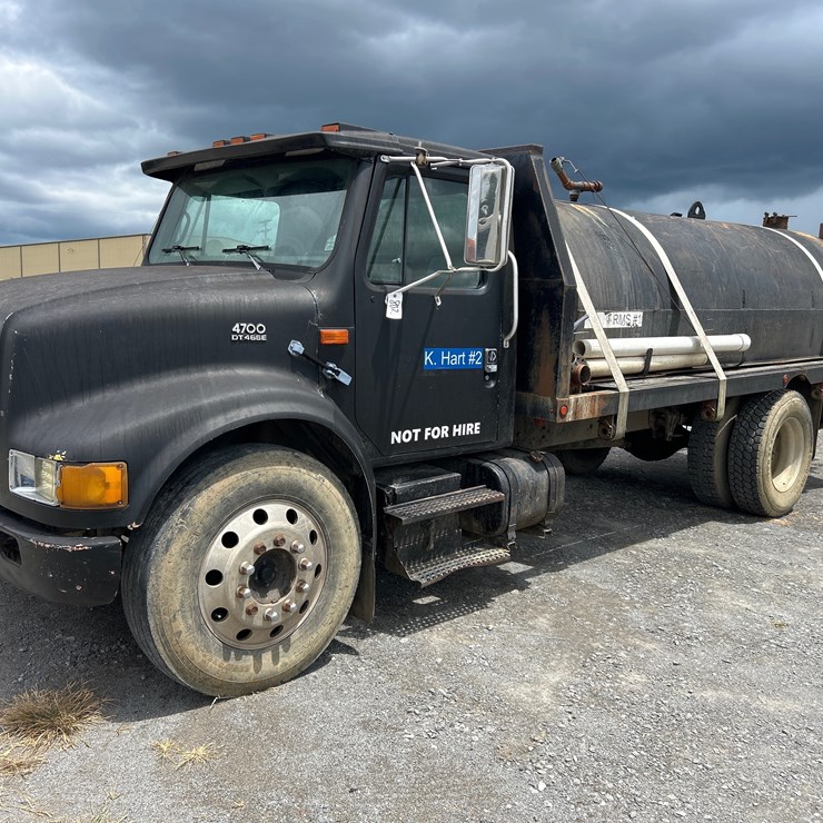 1998 INTERNATIONAL 4700