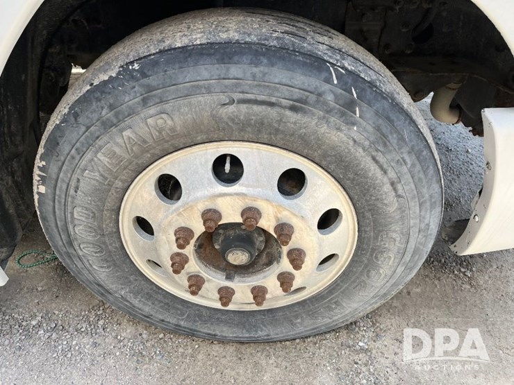 2009-freightliner-truck-(jn2397,-unit-277091)-image-22