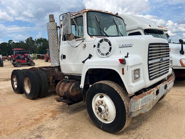 1995-ford-l8000-image-6