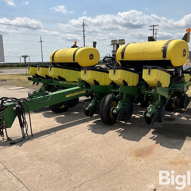 2005 JOHN DEERE 1760