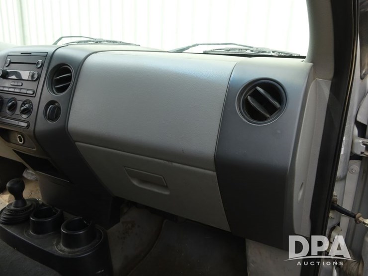 2004-ford-f150-image-59