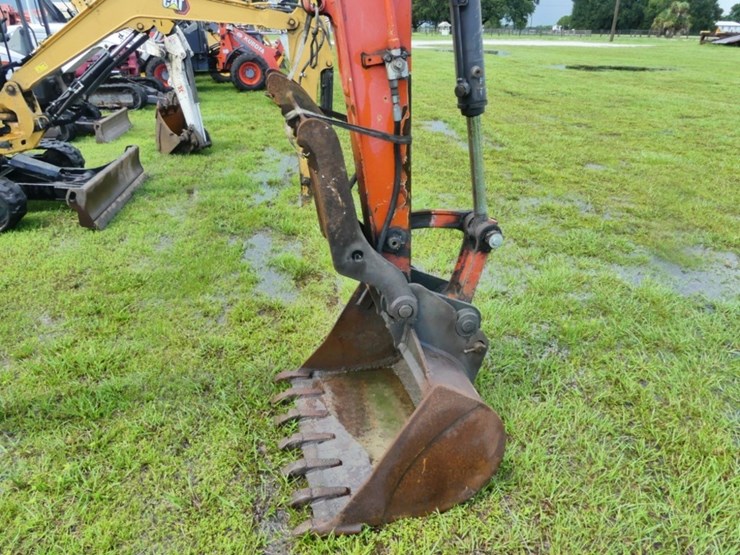 kubota-u55-4-image-9