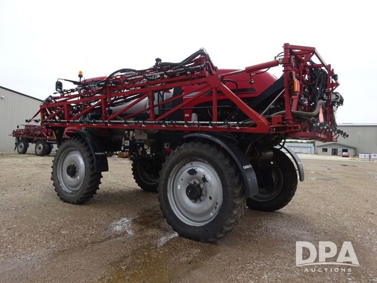 2015-case-ih-patriot-4440-image-34