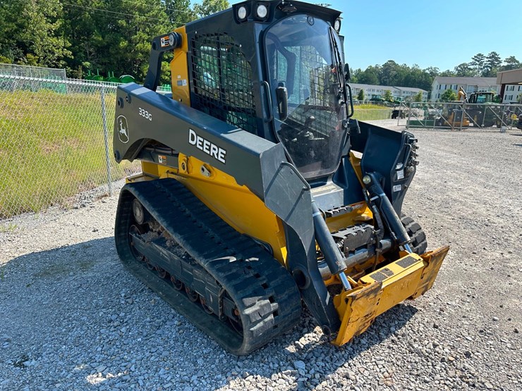 2021-deere-333g-image-3