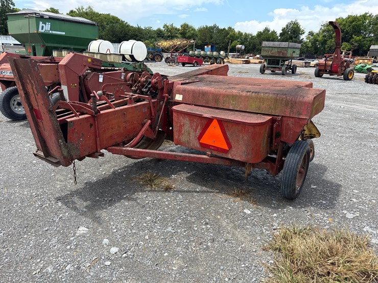 new-holland-273-image-5