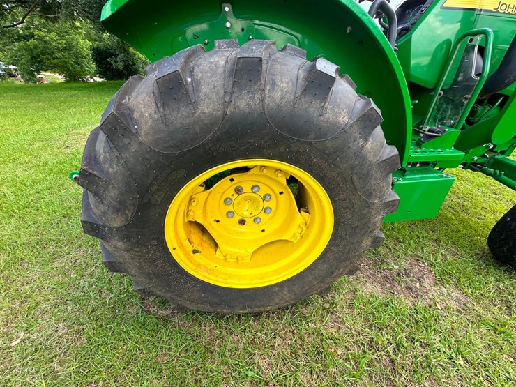 2021-john-deere-5045e-image-34