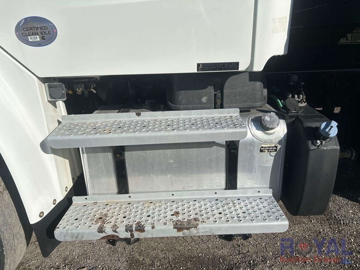 2020-freightliner-m2-106-dump-truck-image-15