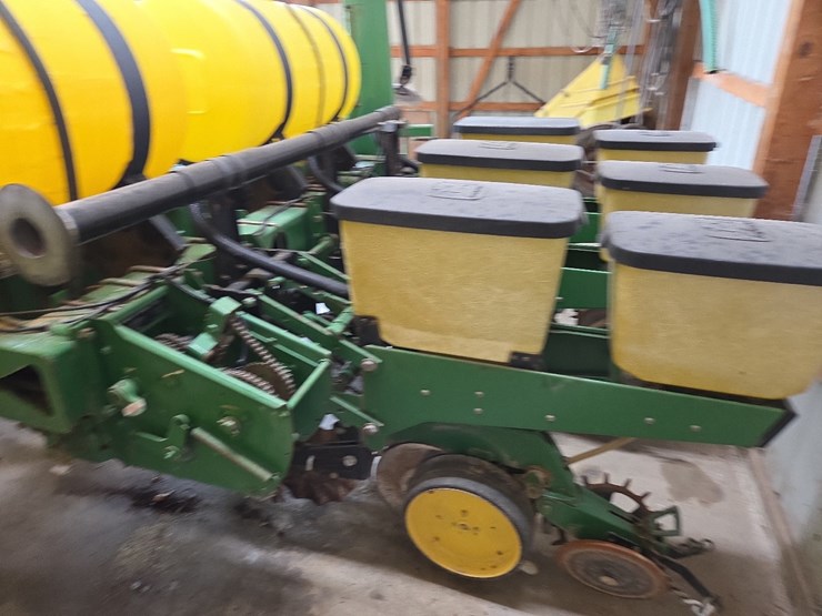john-deere-7200-image-33