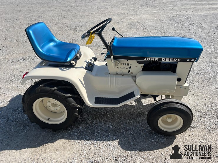 1969-john-deere-112-image-3