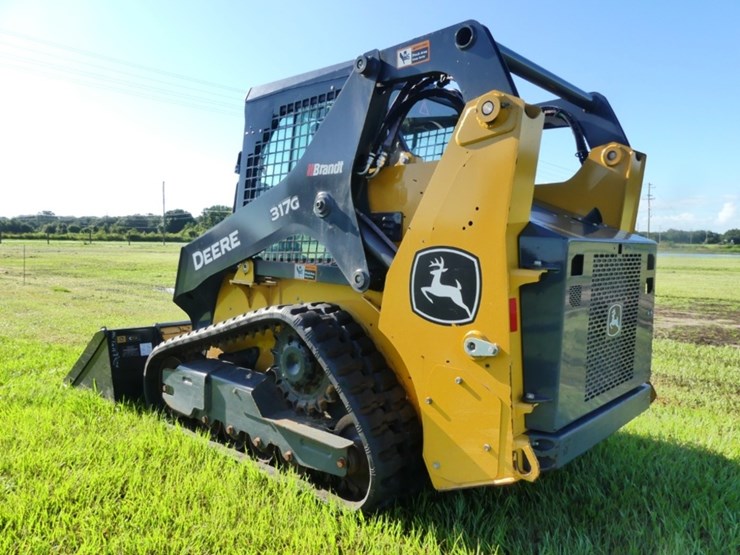 deere-317g-image-4