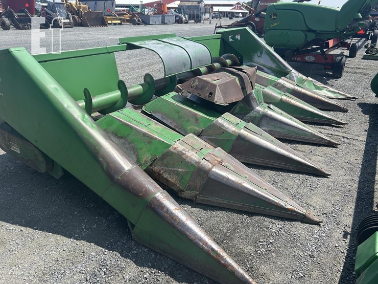 john-deere-444-image-1