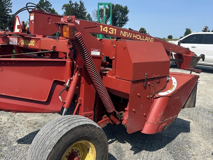 new-holland-1431-image-5