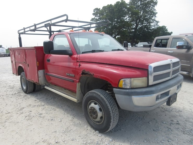 2001-dodge-ram-3500-image-9