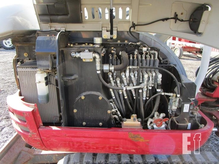 takeuchi-tb230-image-13