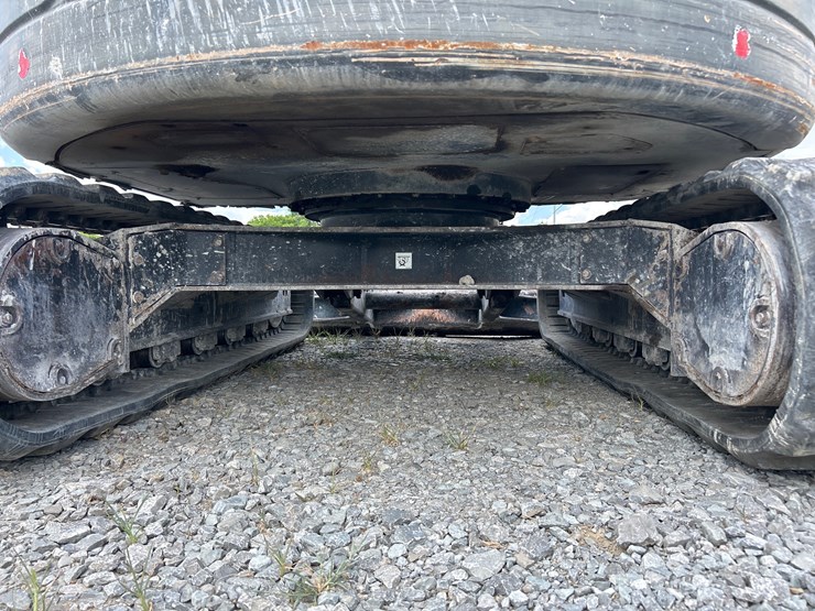 2017-bobcat-e85-image-9