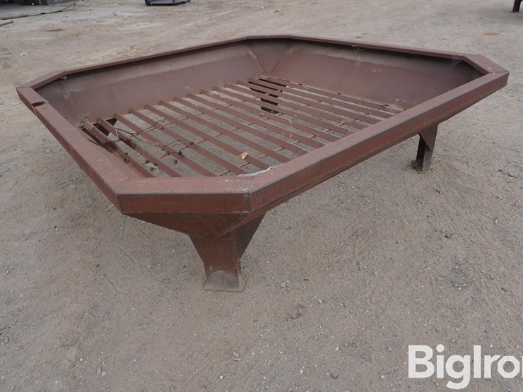 8'x8'x28"-tall-hay-feeder-image-5