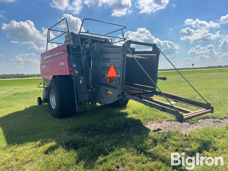 2014-massey-ferguson-2290-image-7