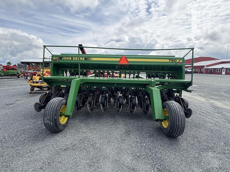 john-deere-750-image-16