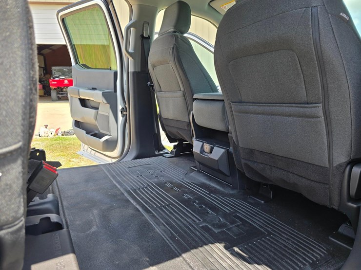 2024-ford-f350-image-18