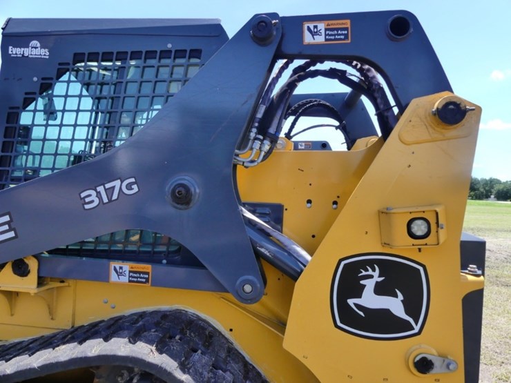 deere-317g-image-6
